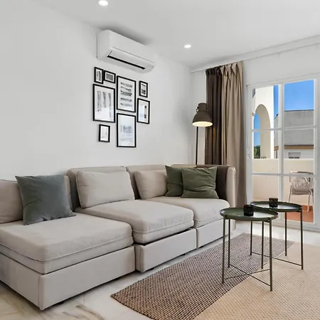 아파트 Cozy Retreat Near By Costarentals - Ref 78 *